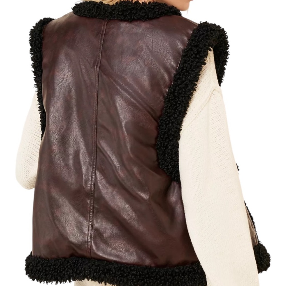 WeWoreWhat Curly Sherpa Vegan Leather Reversible Relaxed Fit Vest - Picture 2 of 7